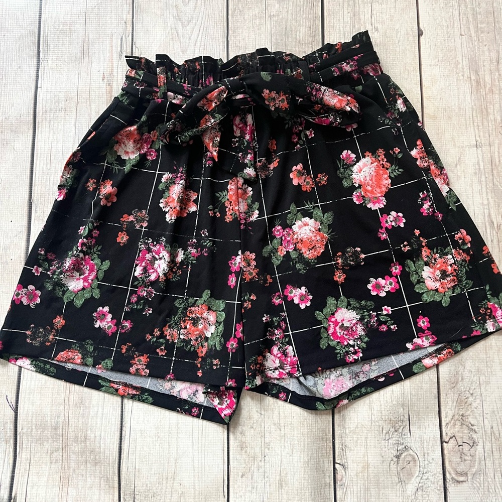 LuLaRoe Ella Black Floral High Waist Shorts